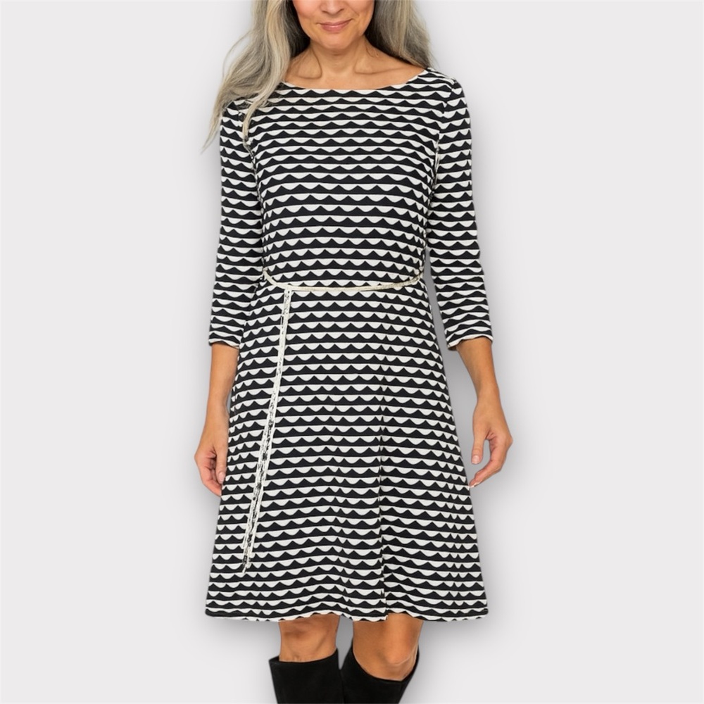 Sharagano Black and White Long Sleeve Dress